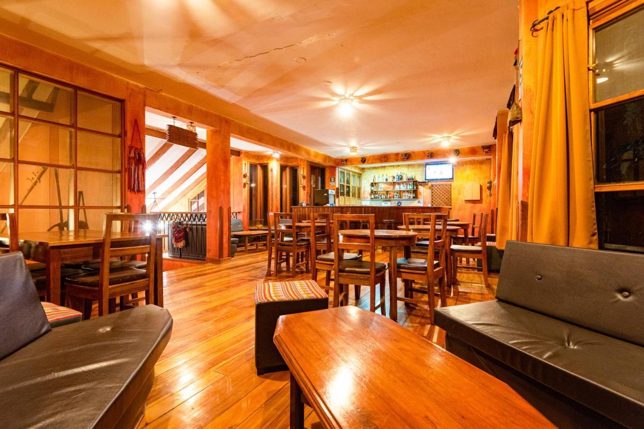 Hotel Pakaritampu Ollantaytambo Buitenkant foto