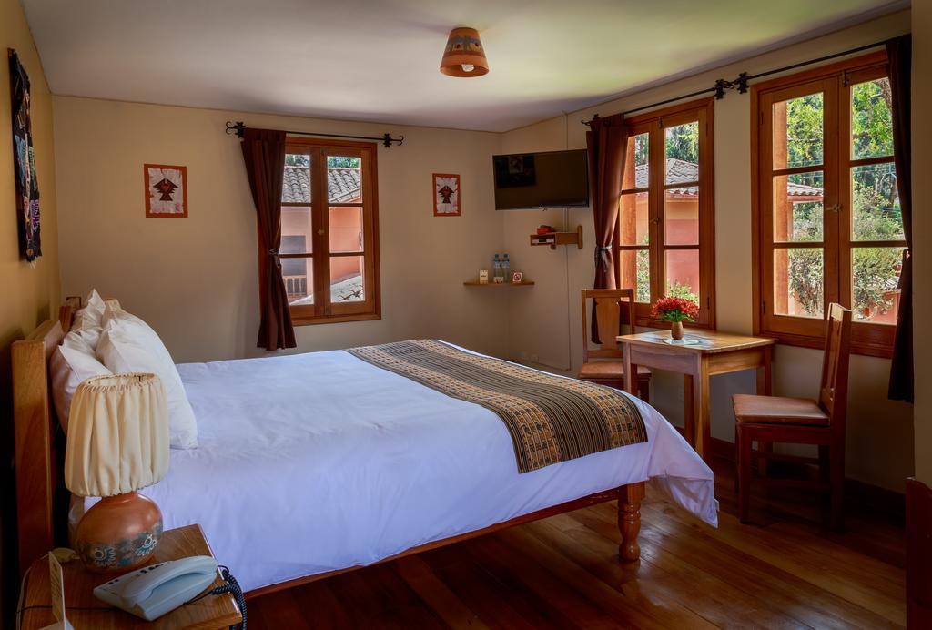Hotel Pakaritampu Ollantaytambo Buitenkant foto
