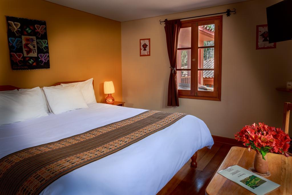 Hotel Pakaritampu Ollantaytambo Buitenkant foto