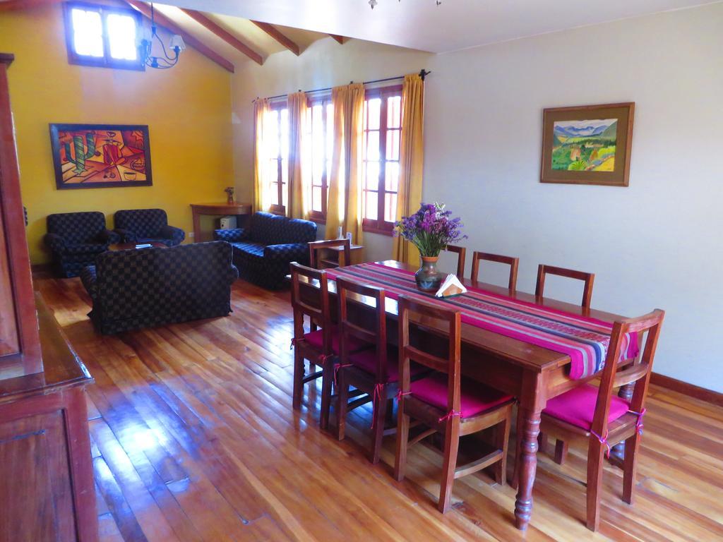 Hotel Pakaritampu Ollantaytambo Buitenkant foto
