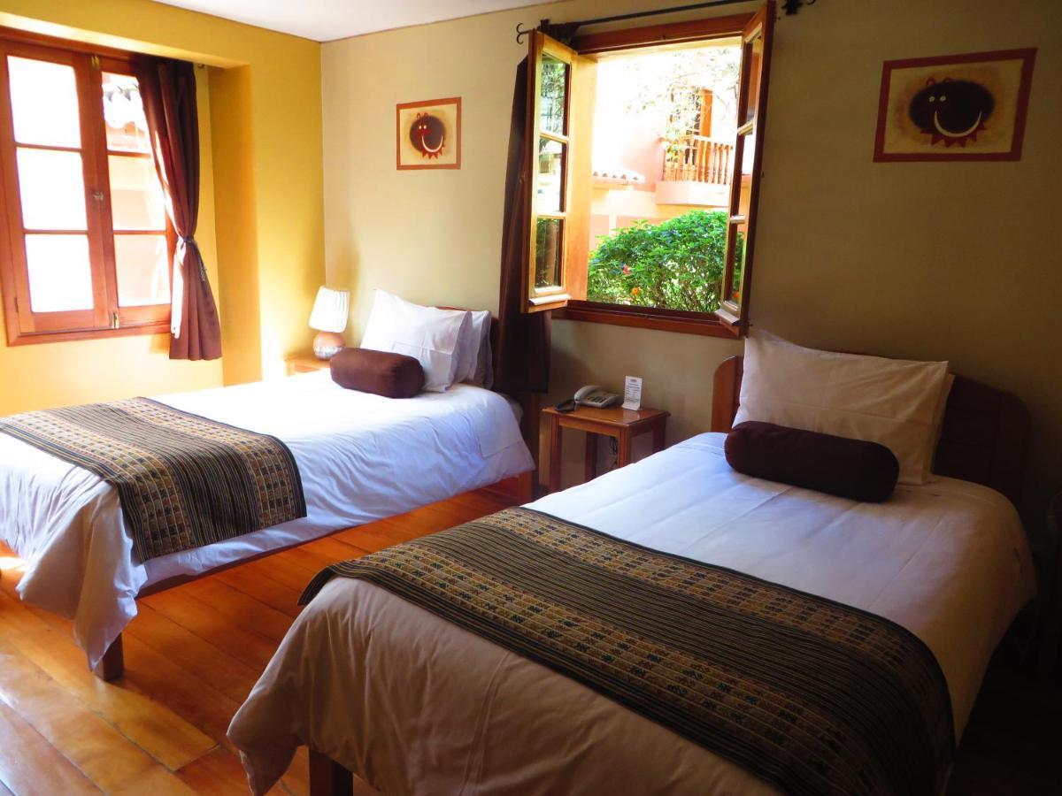 Hotel Pakaritampu Ollantaytambo Buitenkant foto